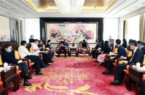 江西省赣江新区管委会副主任应炯率队访康美