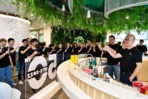 自然阳光品牌日活动暨五十周年庆典成功举办 五十载谱写健康华章