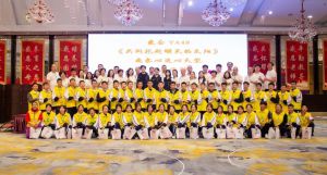 威海紫光出席 “共同托起明天的太阳”成长心连心大型公益活动 用心护航青少年身心健康