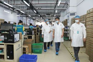 国际欧亚科学院院士陈士林一行调研康美药业