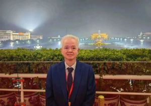完美古润金出席人民大会堂举行的国庆招待会