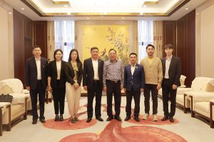 泰国江苏青年总商会一行参观安惠