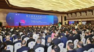 完美董事长古润金出席第六届世界客商大会