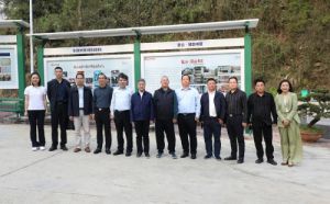 湖南省人大常委会副主任为致公绿韵书屋揭牌