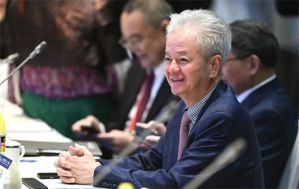 扎根中国三十载 完美公司为何坚持投资中国？