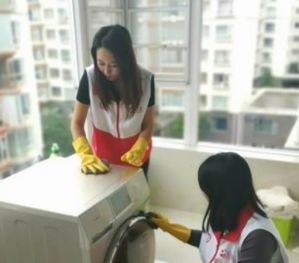 完美云南义工进万家活动服务上门满意到家