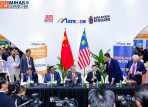 长青进驻上海进博会