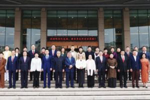 阿尔巴尼亚、摩尔多瓦外交官莅临参观安然