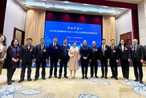 绿之韵胡国安受邀参加“我的中国心”座谈会