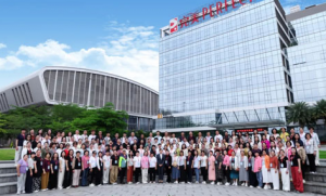 四月鲜花芳菲盛 完美中级客户经理培训接连开